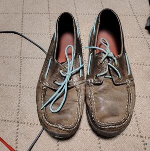 Women's twisted X shoes